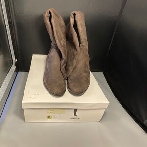 New Knee High Boots/ A New day size 10